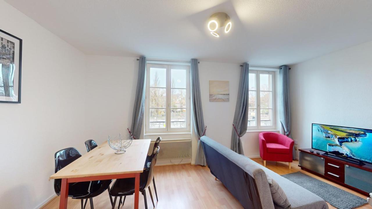 Au Bord De L'eau Apartment Straßburg